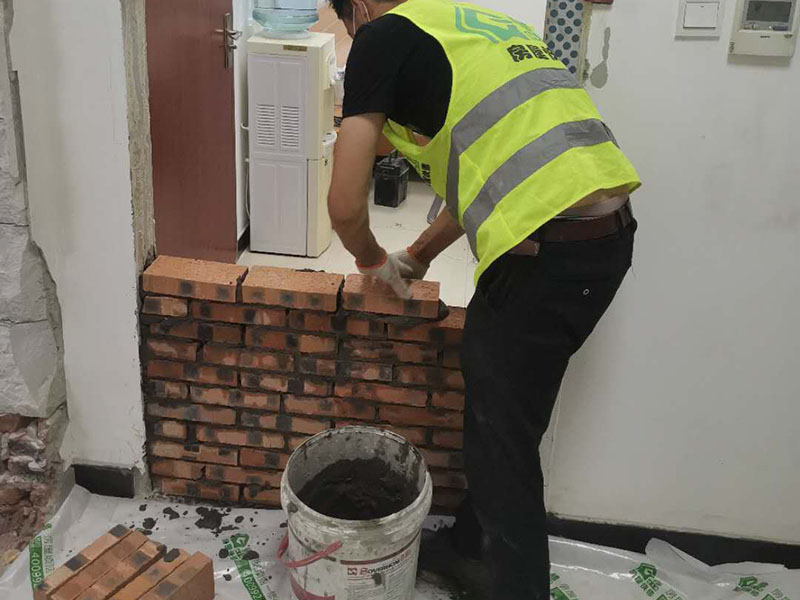 想把剛買的50平小公寓裝修成樣板房，應該從哪里下手